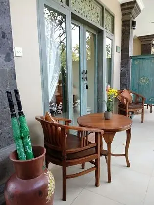 Deluxe Oda, Havuz Manzaralı (Lily/ Jepun)