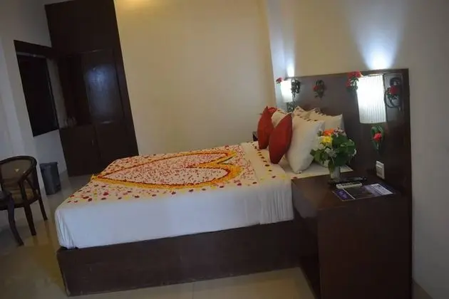 Deluxe Tek Büyük Yataklı Oda, 1 En Büyük (King) Boy Yatak, Balkon, Bahçe Manzaralı