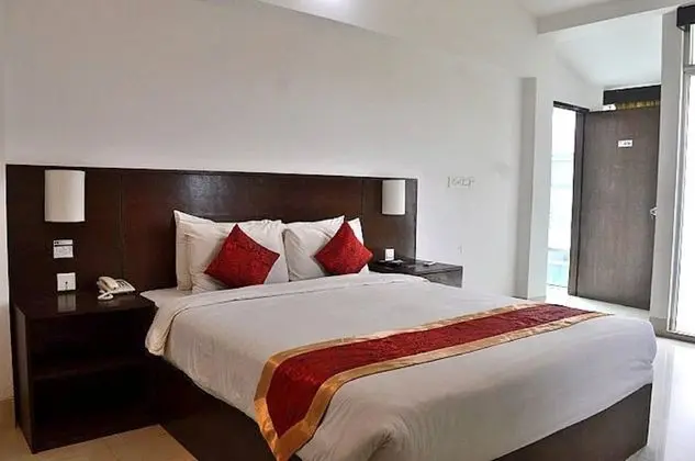 Deluxe Tek Büyük Yataklı Oda, 1 En Büyük (King) Boy Yatak, Balkon, Bahçe Manzaralı