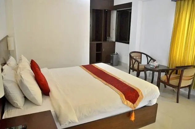 Deluxe Tek Büyük Yataklı Oda, 1 En Büyük (King) Boy Yatak, Balkon, Kısmi Deniz Manzaralı