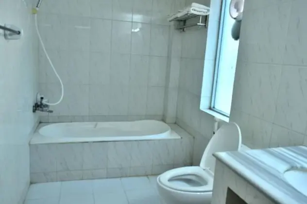 Deluxe Tek Büyük Yataklı Oda, 1 En Büyük (King) Boy Yatak, Balkon, Kısmi Deniz Manzaralı