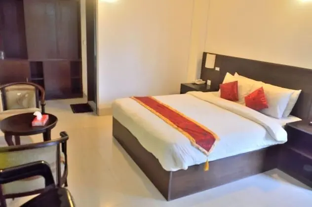 Standard Tek Büyük Yataklı Oda, 1 En Büyük (King) Boy Yatak, Balkon, Bahçe Manzaralı