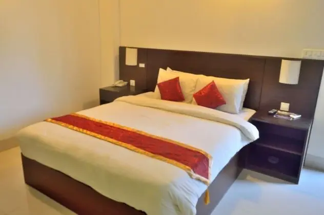Standard Tek Büyük Yataklı Oda, 1 En Büyük (King) Boy Yatak, Balkon, Bahçe Manzaralı