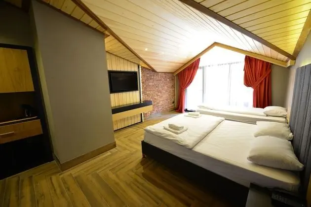 Deluxe Tek Büyük Yataklı Oda