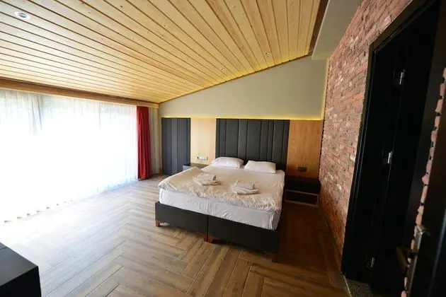 Deluxe Tek Büyük Yataklı Oda