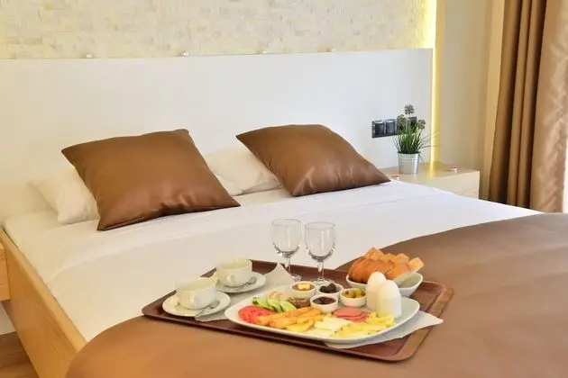 Standard Tek Büyük Yataklı Oda