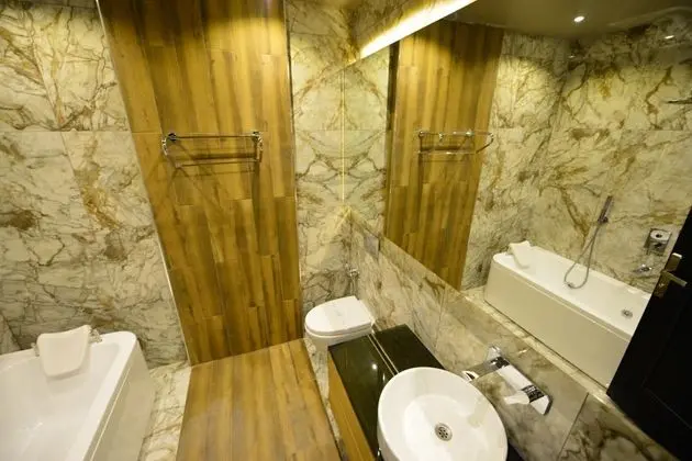 Suite, , Jakuzili
