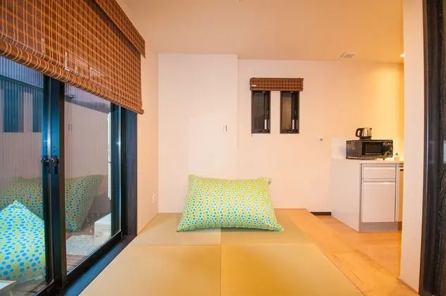 Üç Kişilik Oda (with Terrace)