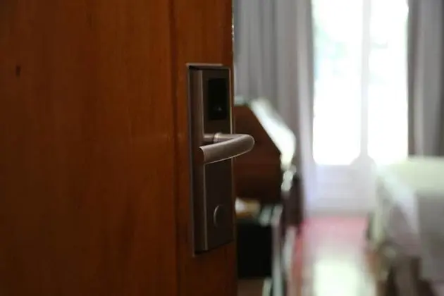 Standard Tek Büyük Yataklı Oda, Bahçe Manzaralı