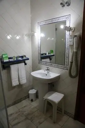 Standard Tek Büyük Yataklı Oda, Bahçe Manzaralı