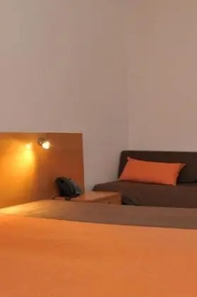 Standard Tek Büyük veya İki Ayrı Yataklı Oda (Single Use)