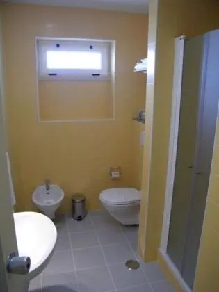 Standard Tek Büyük veya İki Ayrı Yataklı Oda (Single Use)