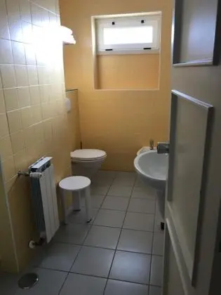 Standard Tek Büyük veya İki Ayrı Yataklı Oda (Single Use)