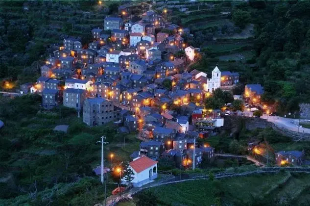 Superior Oda, Şehir Manzaralı