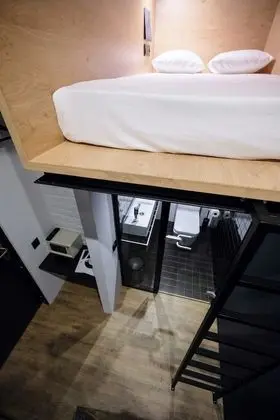 Tek Kişilik Oda, Ortak Banyo (MonoBox)