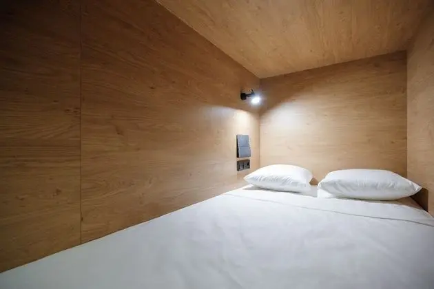 Tek Kişilik Oda, Ortak Banyo (MonoBox)