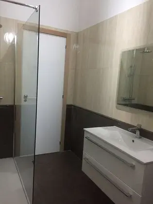 Üç Kişilik Oda, Banyolu/Duşlu