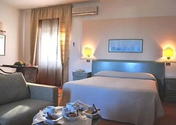 Standard Tek Büyük veya İki Ayrı Yataklı Oda, Deniz Manzaralı