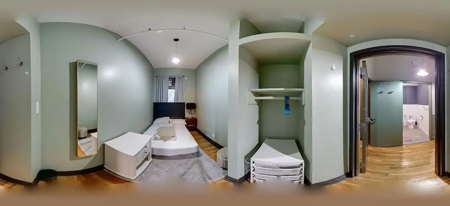 City Tek Büyük Yataklı Oda