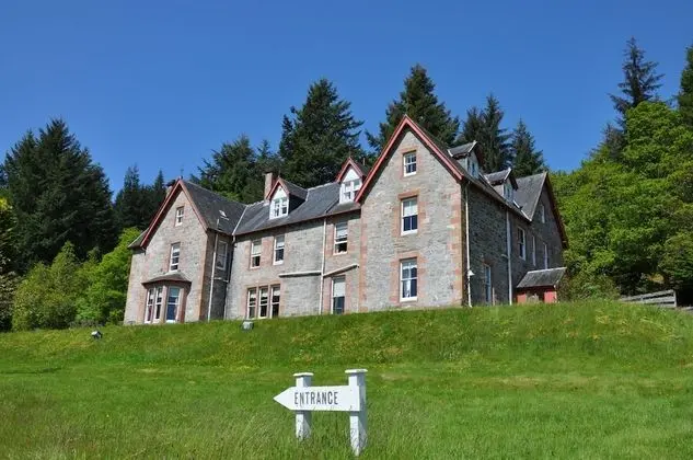 4 Poster Double Room with Loch View