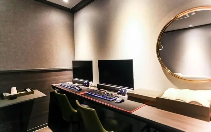 Oda (Premium 2PC Game Room-Netflix)