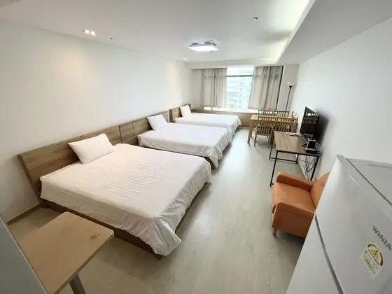 Premium Üç Kişilik Oda, Kısmi Deniz Manzaralı