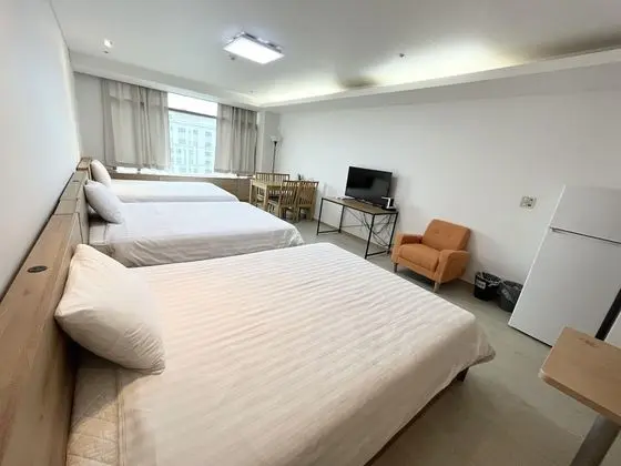 Premium Üç Kişilik Oda, Kısmi Deniz Manzaralı