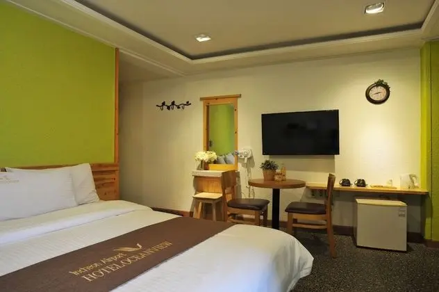 Deluxe Triple Room (Shuttle Service until 11:00 PM)