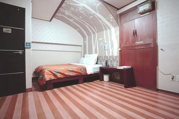 Oda (Semi-Special Room)