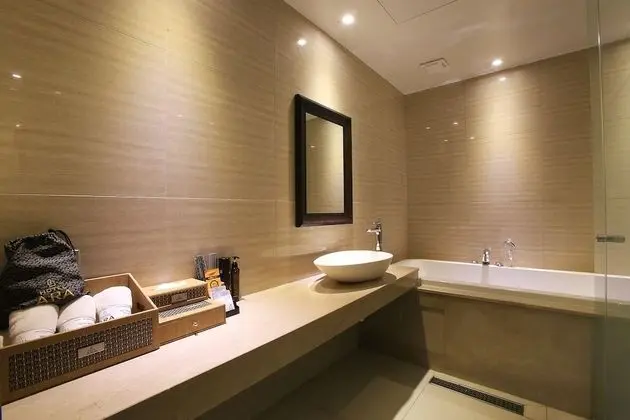 Oda (Deluxe-Spa bath (Air purifier system )