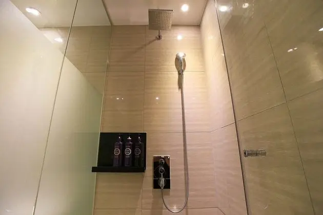 Oda (Deluxe-Spa bath (Air purifier system )