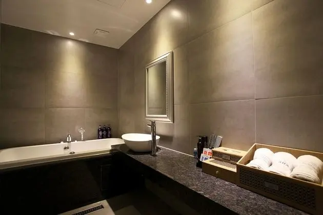 Oda (Deluxe-Spa bath (Air purifier system )