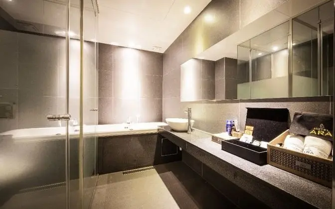 Oda (Deluxe-Spa bath (Air purifier system )
