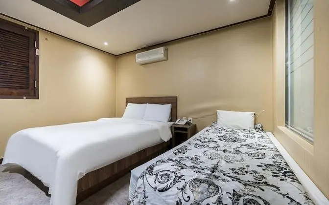Oda (Twin bed-air purifier (queen single b)