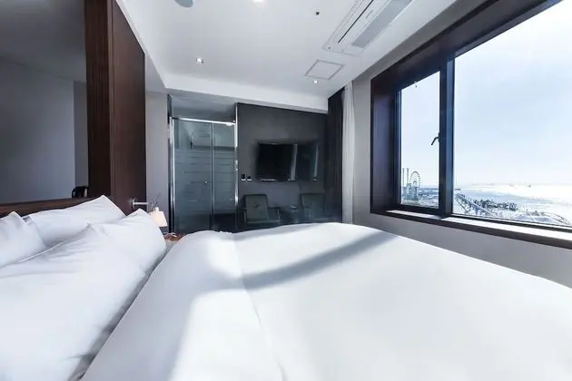 Blue Marine (Full Ocean View)