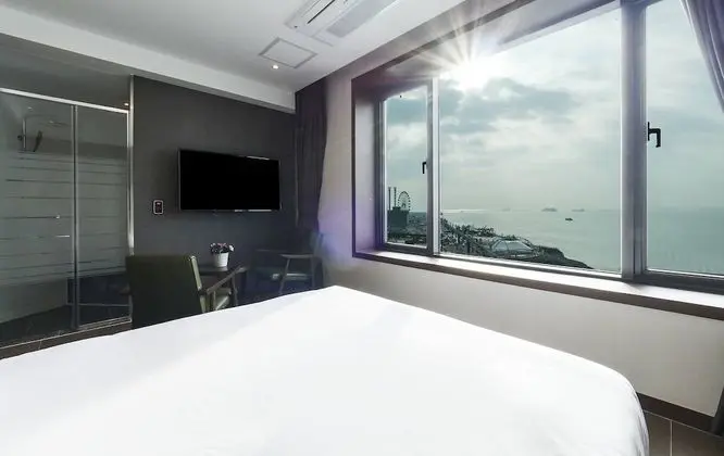 Blue Marine (Full Ocean View)
