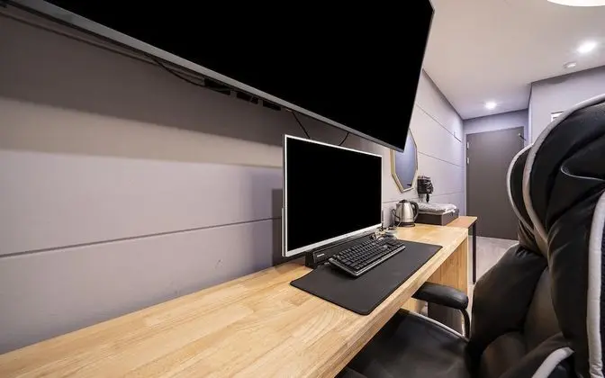Oda (Suite rooms (watch movies on a large )