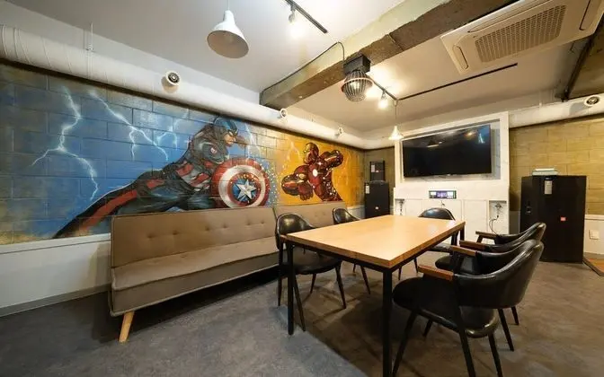 Oda (Party room)