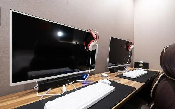 Oda (Air purifier (2PC GTX1060 Netflix ava)