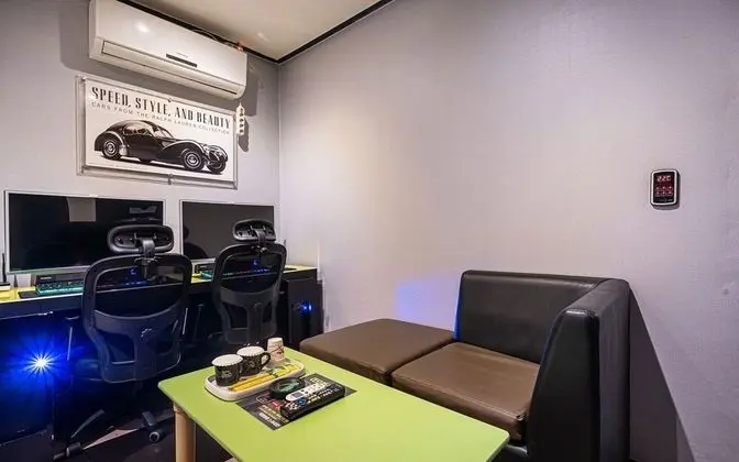 Oda (Special room (2 high-spec PCs) (GeFor)