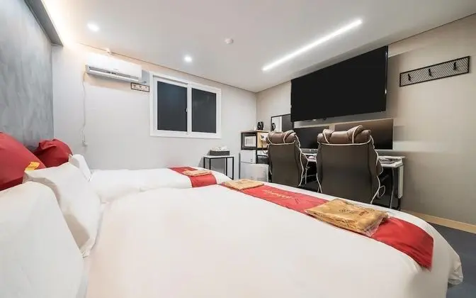 Oda (Sweet Twin (Ryzen 3500/2060/240hz / A)