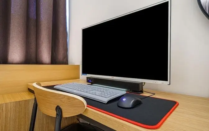 Oda (Deluxe (Netflix Available Gaming 1PC))