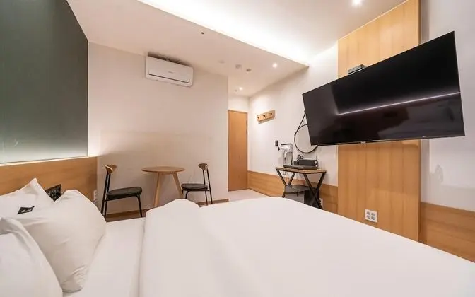 Oda (Deluxe (Netflix Available Gaming 1PC))