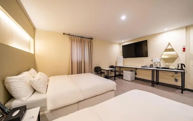 Oda (Rodem Two-bed Room (2 Beds YouTube Av)