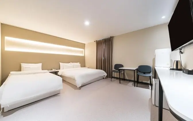Oda (Rodem Two-bed Room (2 Beds YouTube Av)