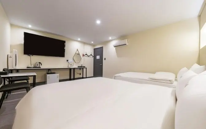 Oda (Rodem Two-bed Room (2 Beds YouTube Av)