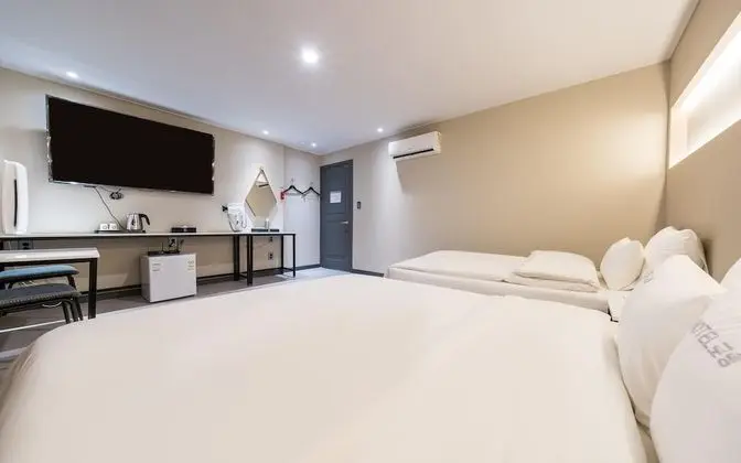 Oda (Rodem Two-bed Room (2 Beds YouTube Av)