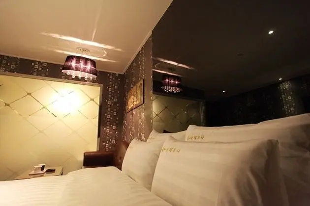 Oda (Deluxe Room (Whirlpool PC II))