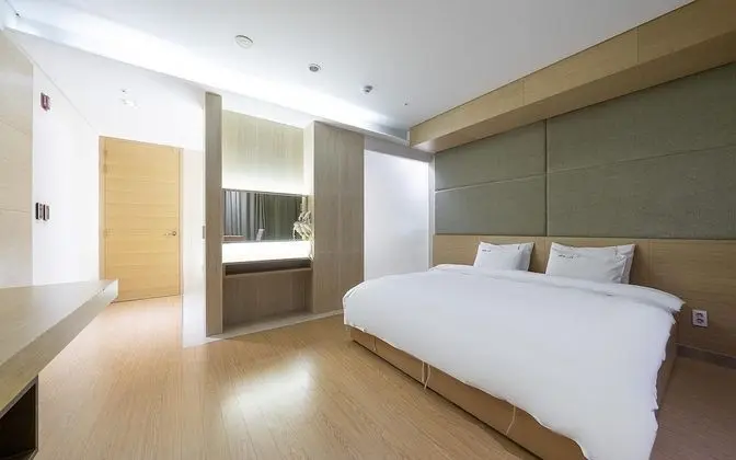 Oda (Deluxe Double (Laundry OTT Room Assig)