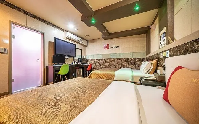 Oda (Twin bed (2 no-hard PCs game room cha)